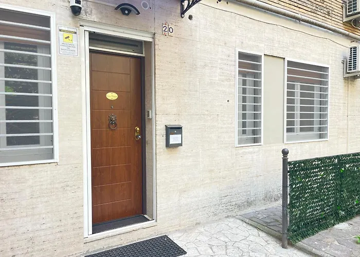 Casa Miseno, Independent Near Metro B